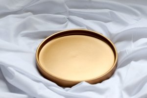 plant saucer gold