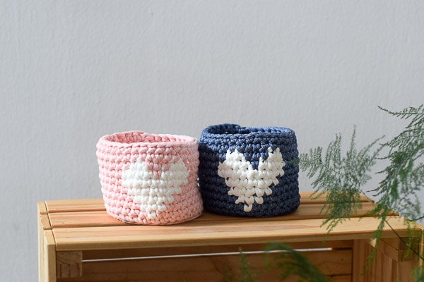 lovestruck crochet planter