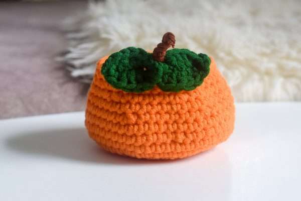 kum crochet planter close up